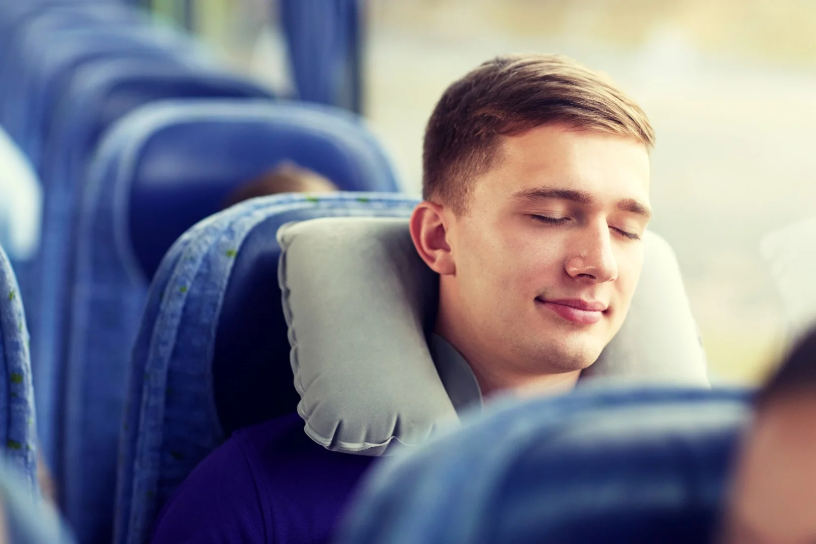 autobus, jastuk za spavanje