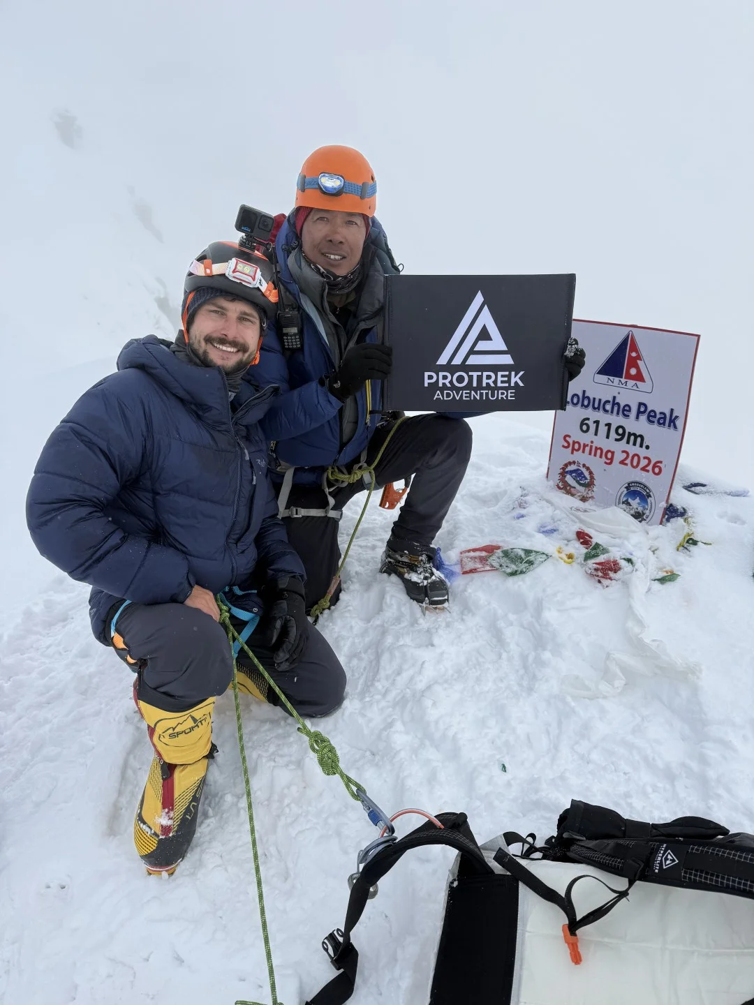 Matija i Rinji na vrhu Lobuche Easta