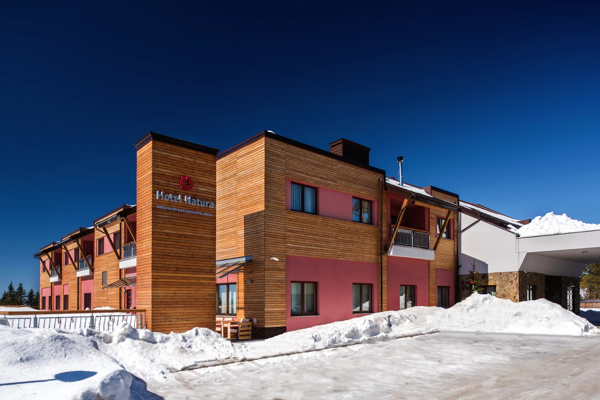 ski-opening-rogla-hotel-natura.webp